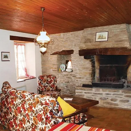 2 Bedroom Awesome In Garlan * Kertanguy